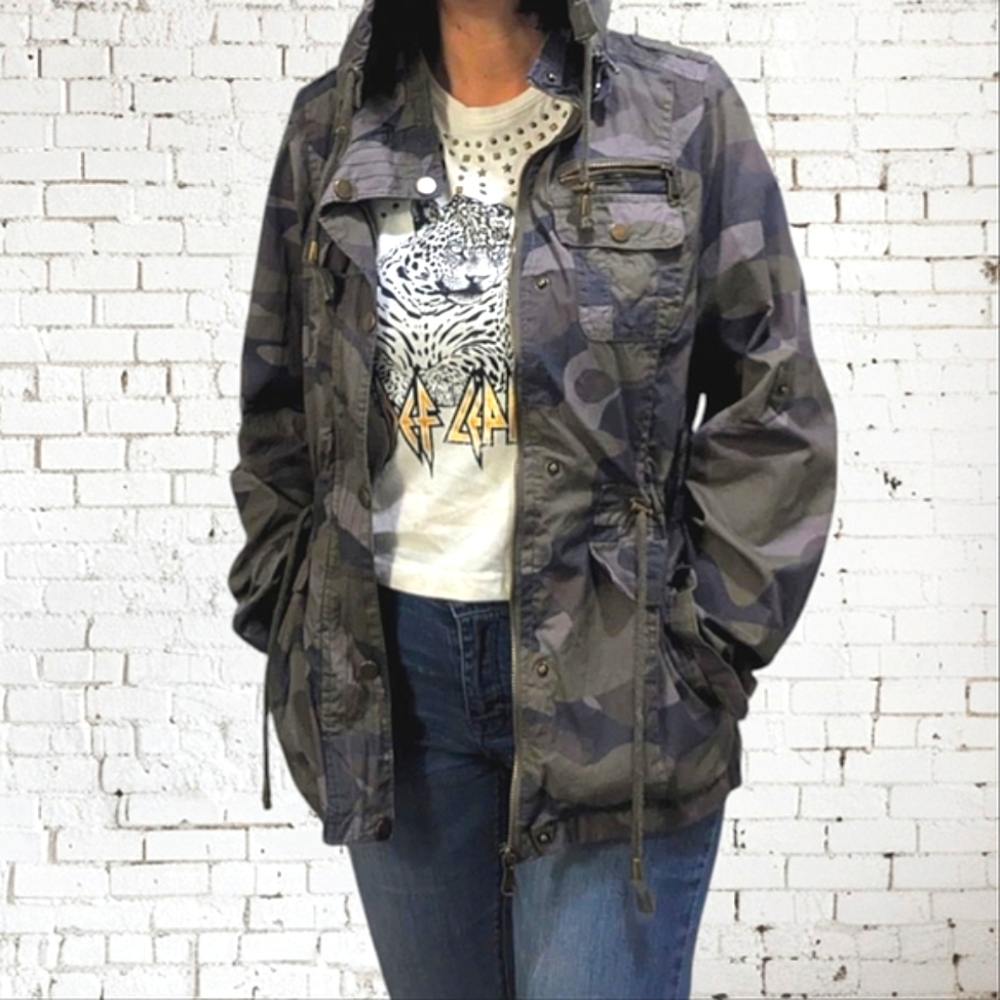SNOBBISH Camo Utility Jacket